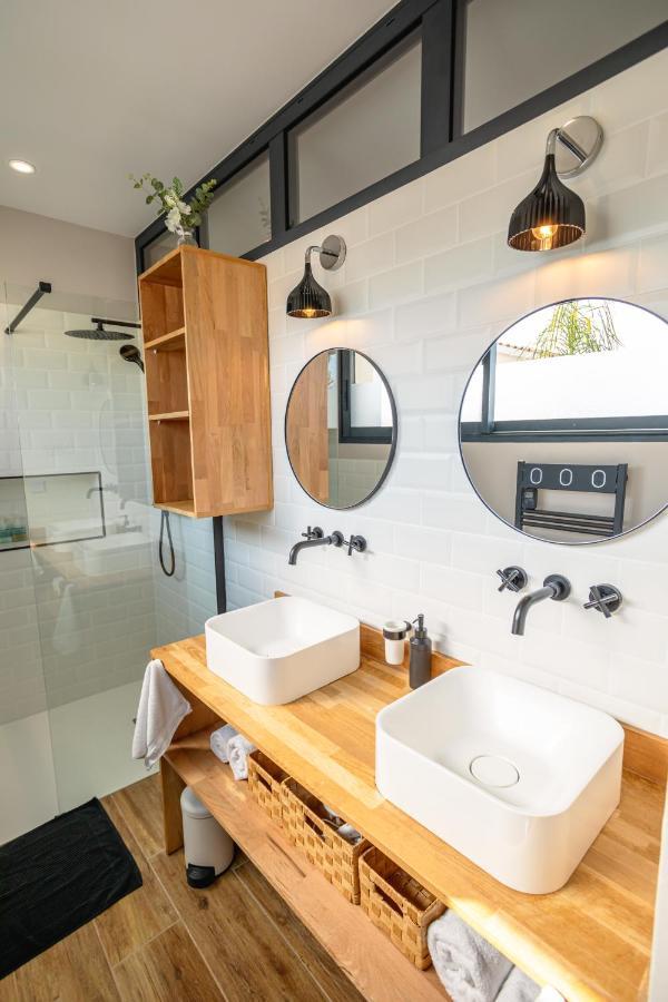 L'Entre Deux-Suite Romantique - Jacuzzi Privatif - Clim Reversible - Wifi Le Somail Bagian luar foto
